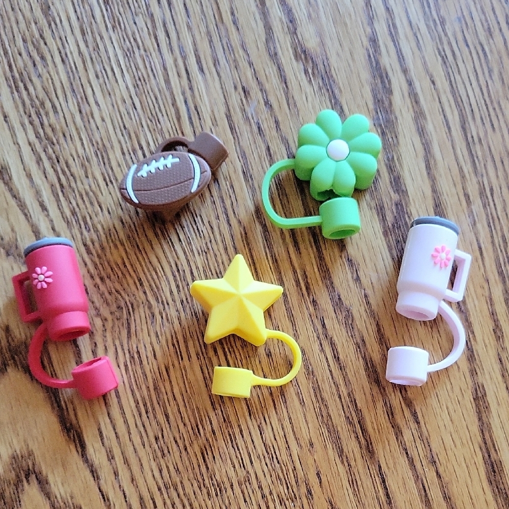 NWT 5 Colorful Silicone Straw Toppers